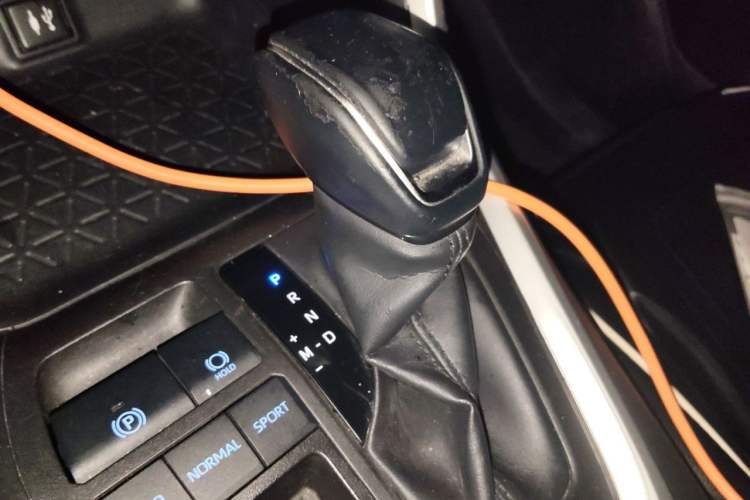 Used Toyota RAV4 2021 2.0L CVT Two-Wheel Drive Fashion PLUS Edition Gear Lever