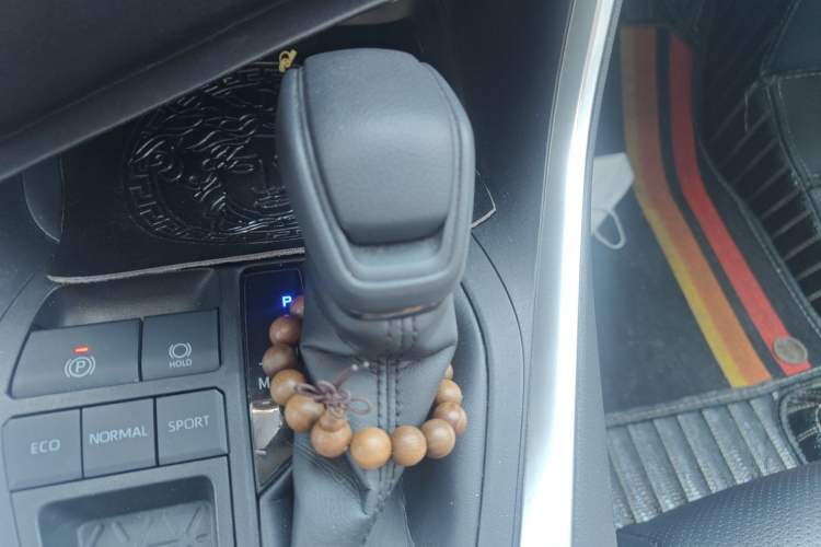 Used Toyota RAV4 2021 2.0L CVT Two-Wheel Drive Fashion Edition Gear Lever