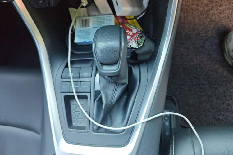 Used Toyota RAV4 2021 2.0L CVT Two-Wheel Drive Fashion Edition Gear Lever