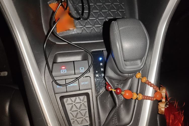 Used Toyota RAV4 2021 2.0L CVT Two-Wheel Drive Fashion Edition Gear Lever