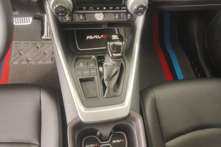 Used Toyota RAV4 2021 2.0L CVT Two-Wheel Drive Fashion PLUS Edition Gear Lever