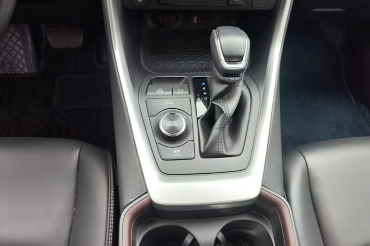 Used Toyota RAV4 2021 Revised Version Dual-Motor Hybrid 2.5L E-CVT 4x4 Elite PLUS Edition Gear Lever