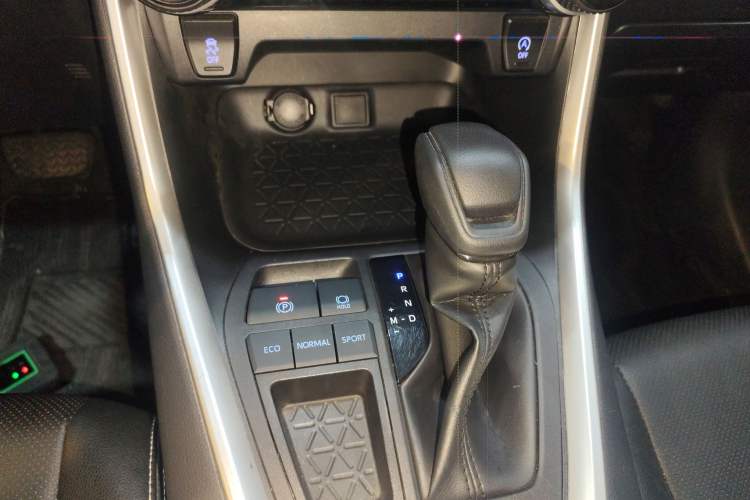 Used Toyota RAV4 2021 2.0L CVT Two-Wheel Drive Urban Edition Gear Lever