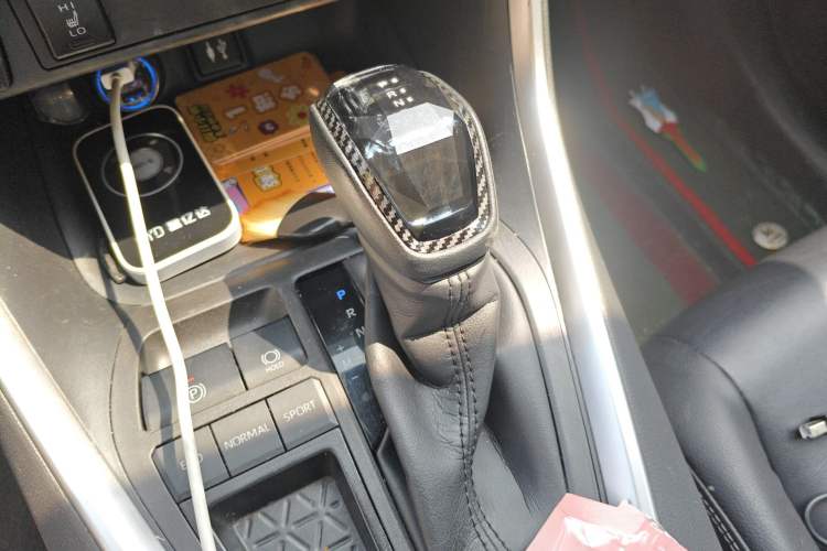Used Toyota RAV4 2021 2.0L CVT Two-Wheel Drive Fashion PLUS Edition Gear Lever