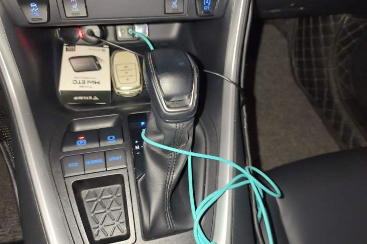 Used Toyota RAV4 2021 2.0L CVT Two-Wheel Drive Fashion PLUS Edition Gear Lever