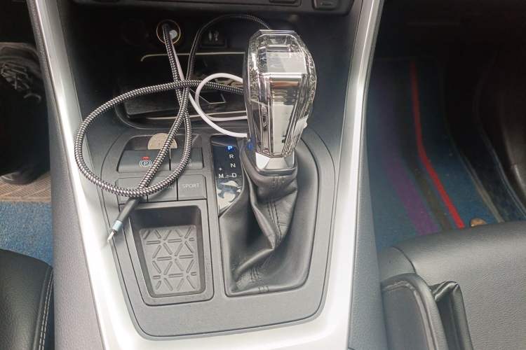 Used Toyota RAV4 2021 2.0L CVT Two-Wheel Drive Fashion PLUS Edition Gear Lever