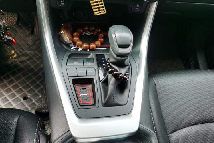 Used Toyota RAV4 2021 2.0L CVT Two-Wheel Drive Urban Edition Gear Lever