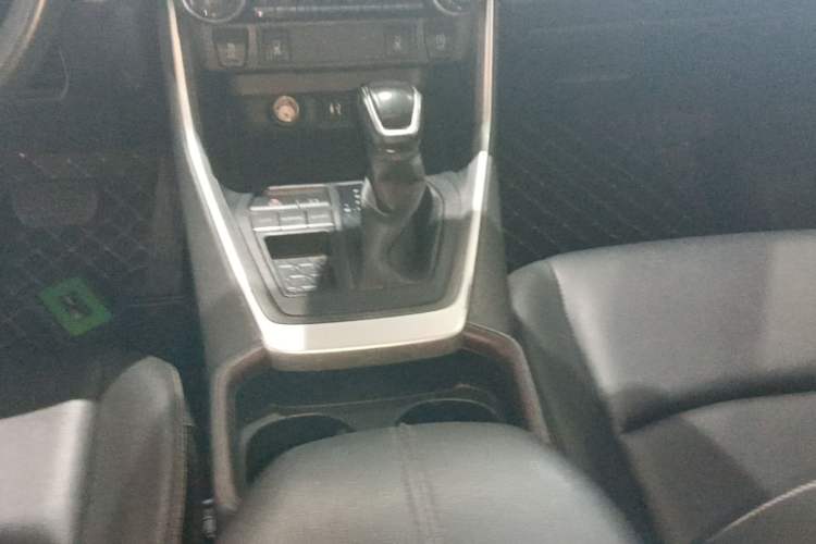 Used Toyota RAV4 2021 2.0L CVT Two-Wheel Drive Fashion PLUS Edition Gear Lever