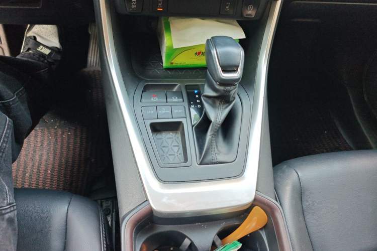 Used Toyota RAV4 2021 2.0L CVT Two-Wheel Drive Fashion Edition Gear Lever