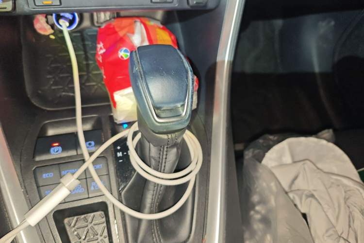 Used Toyota RAV4 2021 2.0L CVT 4x4 Style PLUS Edition Gear Lever