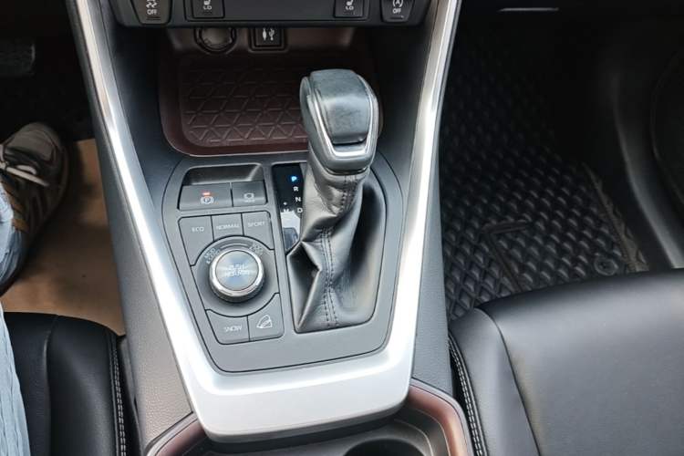 Used Toyota RAV4 2021 2.0L CVT Four-Wheel Drive Premium Edition Gear Lever