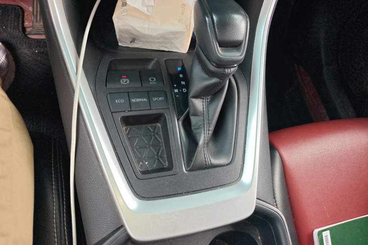 Used Toyota RAV4 2021 2.0L CVT Two-Wheel Drive Fashion Edition Gear Lever