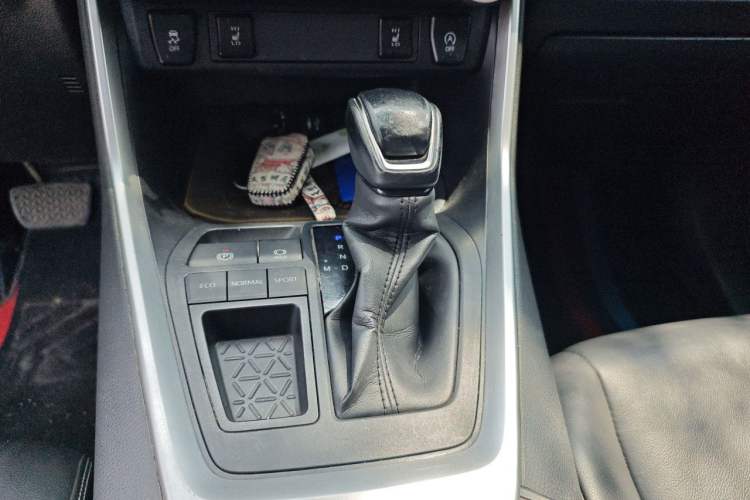 Used Toyota RAV4 2021 2.0L CVT Two-Wheel Drive Fashion PLUS Edition Gear Lever