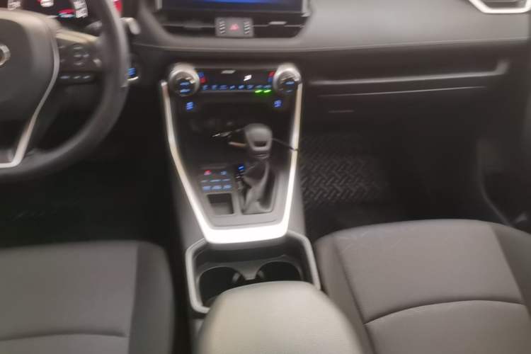 Used Toyota RAV4 2021 2.0L CVT 4x4 Trend Edition Gear Lever