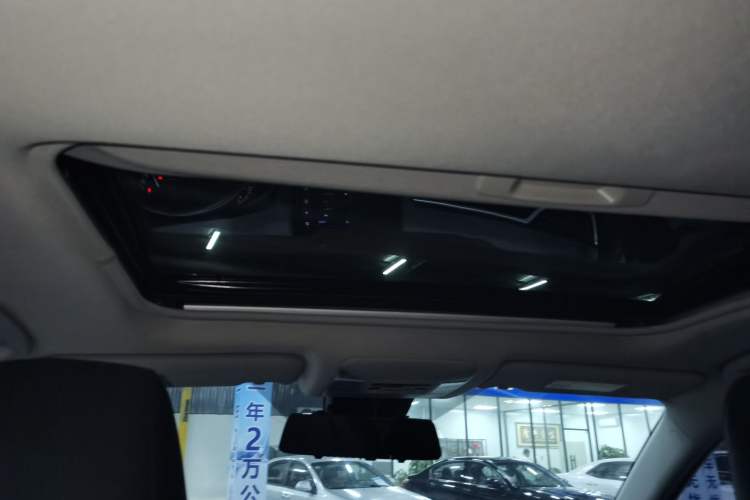 Used Toyota RAV4 2021 2.0L CVT Two-Wheel Drive Fashion Edition Headliner