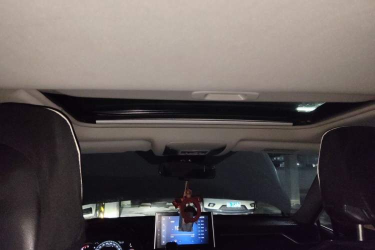 Used Toyota RAV4 2021 2.0L CVT Two-Wheel Drive Fashion PLUS Edition Headliner