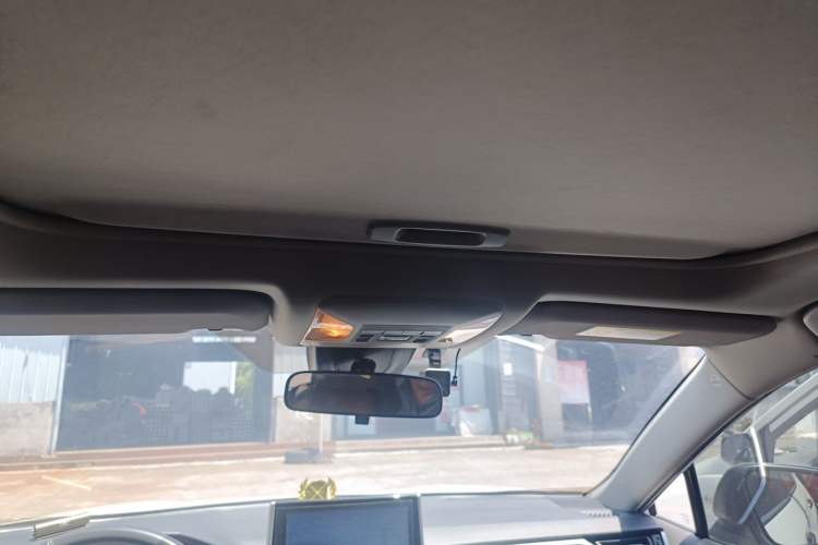 Used Toyota RAV4 2021 2.0L CVT 4x4 Style PLUS Edition Headliner