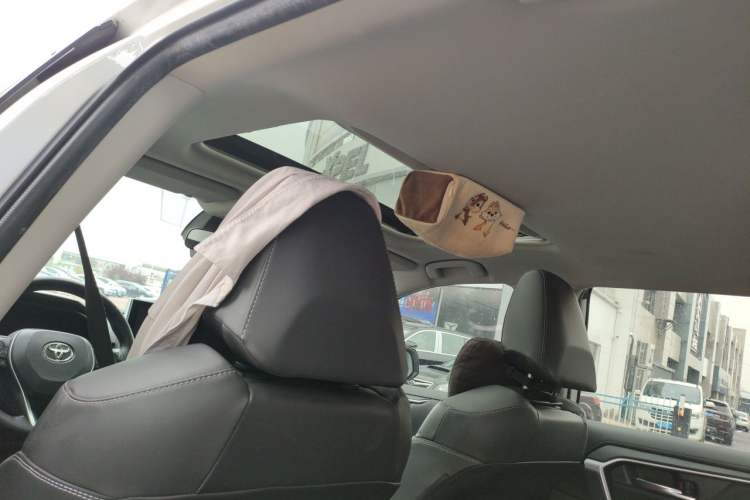 Used Toyota RAV4 2021 Revised Version Dual-Motor Hybrid 2.5L E-CVT 4x4 Elite PLUS Edition Headliner