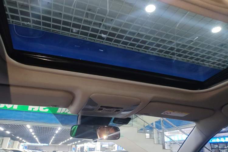 Used Toyota RAV4 2021 2.0L CVT Two-Wheel Drive Fashion PLUS Edition Headliner
