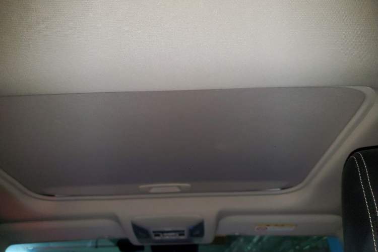 Used Toyota RAV4 2021 2.0L CVT Two-Wheel Drive Fashion Edition Headliner