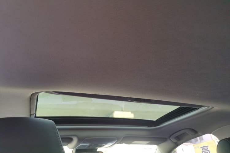 Used Toyota RAV4 2021 2.0L CVT Two-Wheel Drive Fashion PLUS Edition Headliner