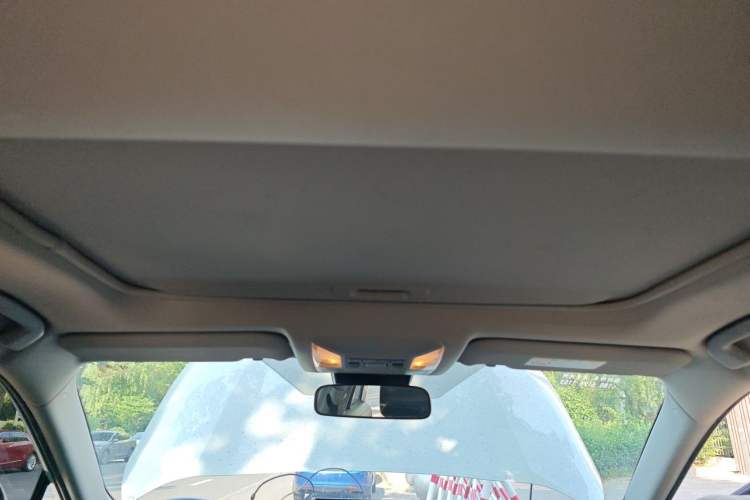Used Toyota RAV4 2021 2.0L CVT Two-Wheel Drive Fashion Edition Headliner
