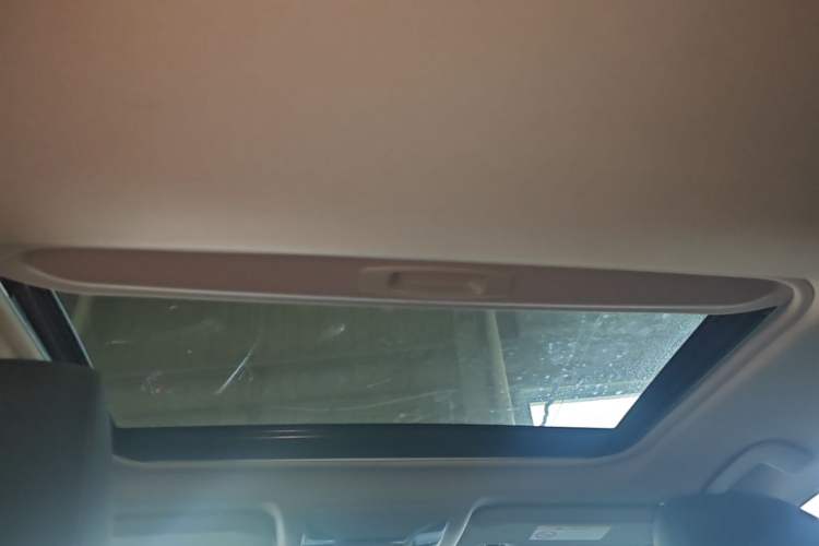Used Toyota RAV4 2021 2.0L CVT Two-Wheel Drive Fashion PLUS Edition Headliner