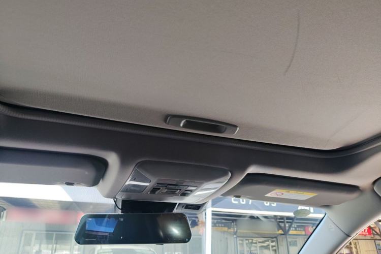 Used Toyota RAV4 2021 2.0L CVT Two-Wheel Drive Fashion Edition Headliner
