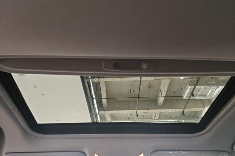 Used Toyota RAV4 2021 2.0L CVT Two-Wheel Drive Fashion PLUS Edition Headliner