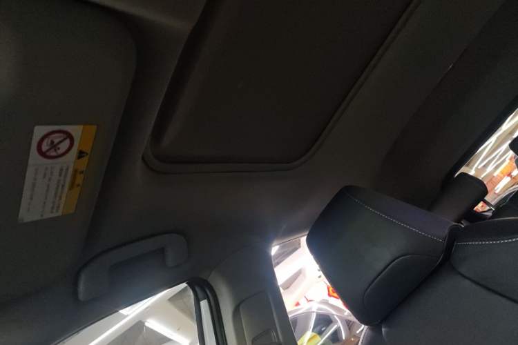 Used Toyota RAV4 2021 2.0L CVT 4x4 Style PLUS Edition Headliner