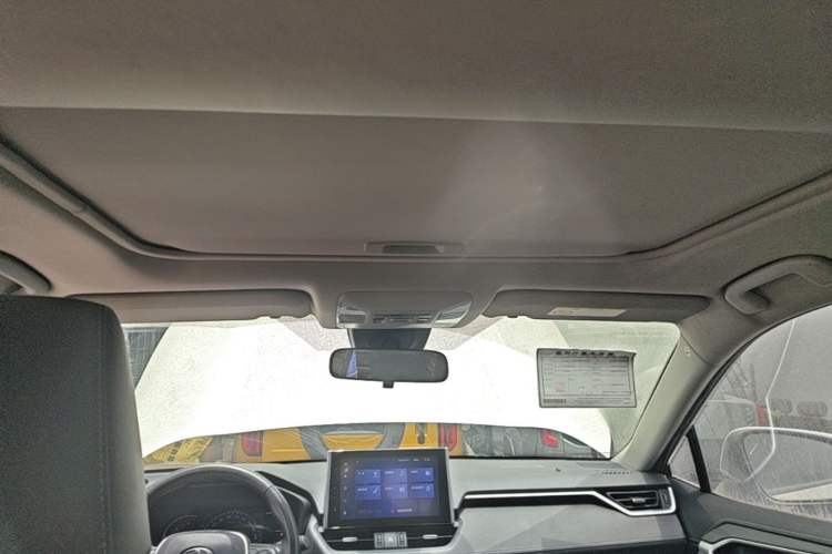 Used Toyota RAV4 2021 2.0L CVT Two-Wheel Drive Fashion PLUS Edition Headliner