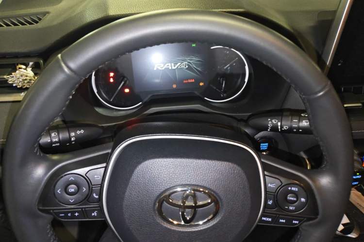 Used Toyota RAV4 2021 2.0L CVT Two-Wheel Drive Fashion PLUS Edition Instrument Cluster