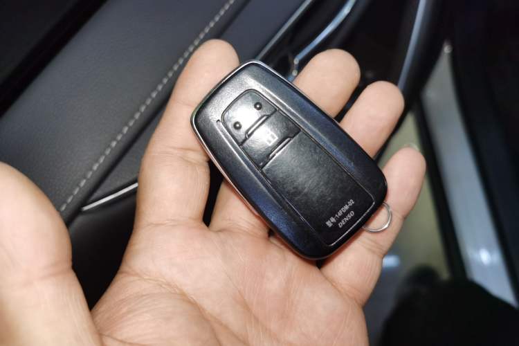 Used Toyota RAV4 2021 2.0L CVT Two-Wheel Drive Fashion PLUS Edition Interior 1