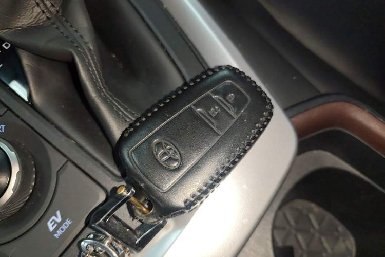 Used Toyota RAV4 2021 Dual-Engine 2.5L E-CVT Four-Wheel Drive Elite PLUS Edition Interior 1