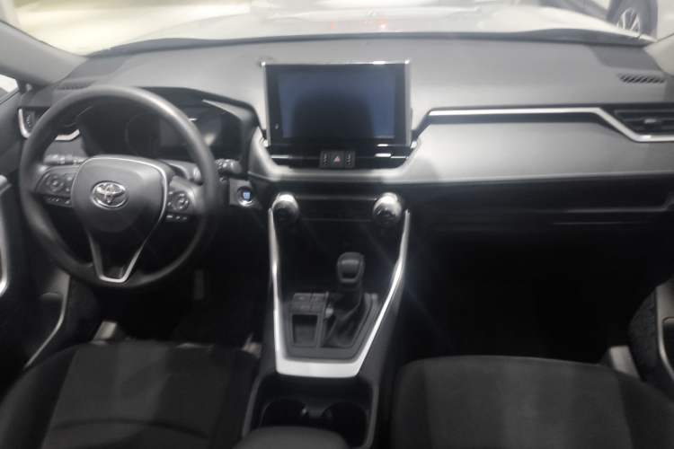 Used Toyota RAV4 2021 2.0L CVT Two-Wheel Drive Fashion Edition Interior 1
