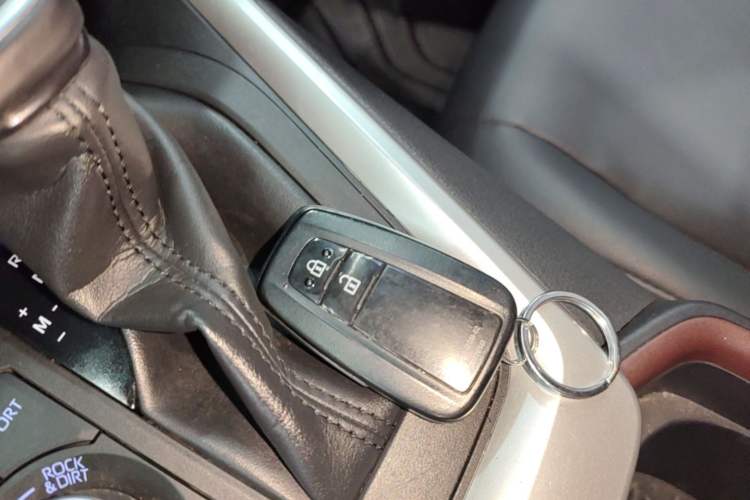 Used Toyota RAV4 2021 2.0L CVT Four-Wheel Drive Premium Edition Interior 1