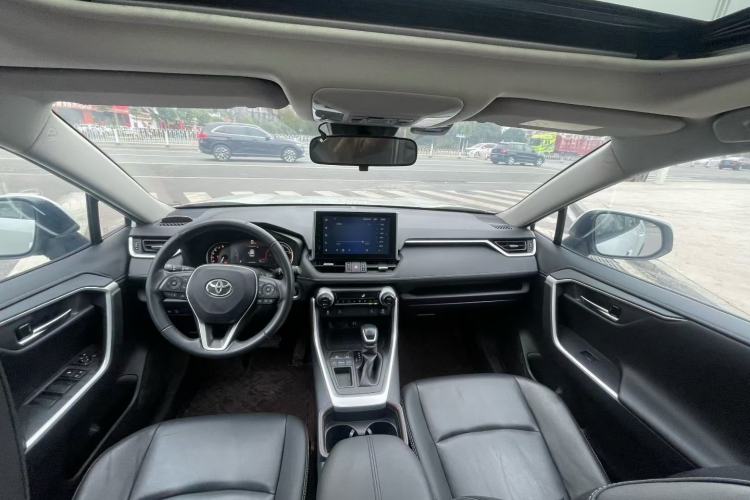 Used Toyota RAV4 2021 2.0L CVT Two-Wheel Drive Fashion PLUS Edition Interior 1