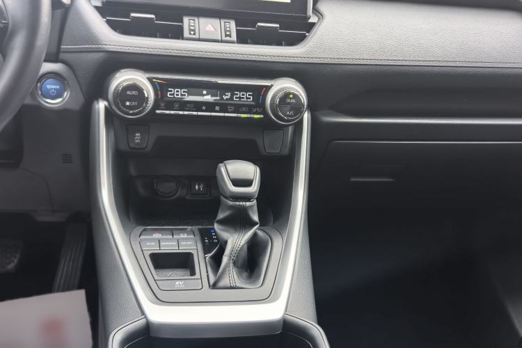Used Toyota RAV4 2021 Revised Version Dual-Motor Hybrid 2.5L E-CVT Two-Wheel Drive Elite Edition Interior 2