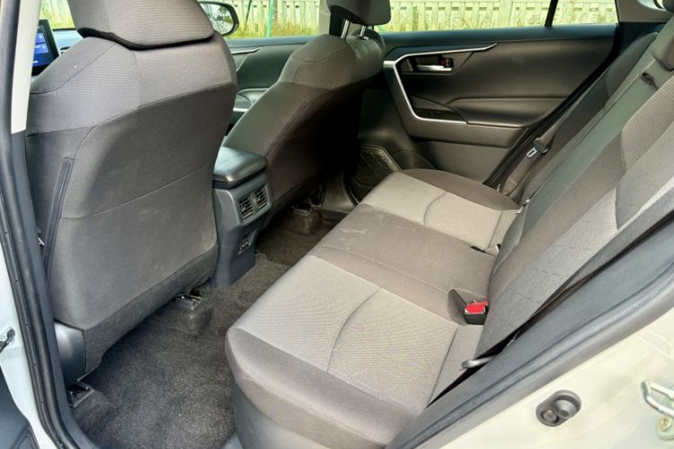Used Toyota RAV4 2021 Revised Version Dual-Motor Hybrid 2.5L E-CVT Two-Wheel Drive Elite Edition Interior 2