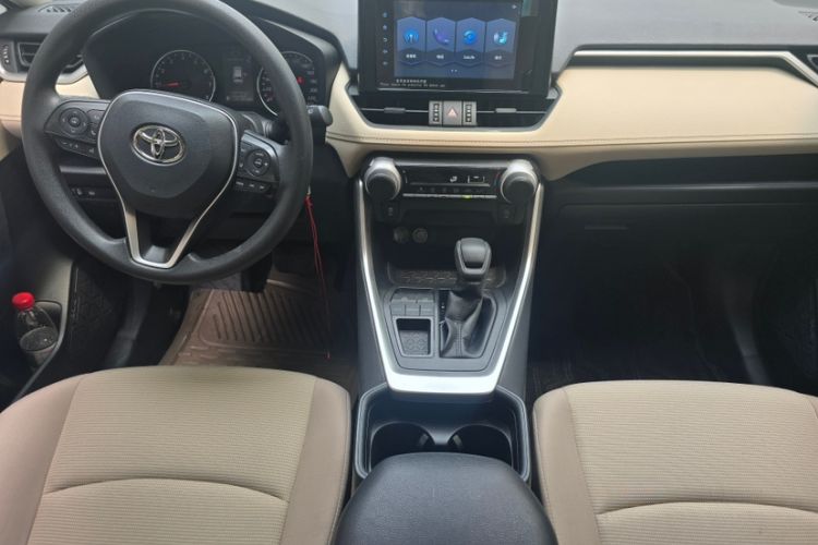 Used Toyota RAV4 2021 2.0L CVT Two-Wheel Drive Urban Edition Interior 3
