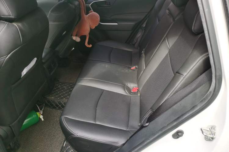 Used Toyota RAV4 2021 2.0L CVT Two-Wheel Drive Urban Edition Interior 4