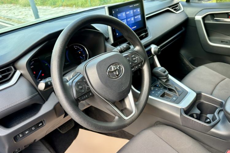 Used Toyota RAV4 2021 Revised Version Dual-Motor Hybrid 2.5L E-CVT Two-Wheel Drive Elite Edition Interior 5