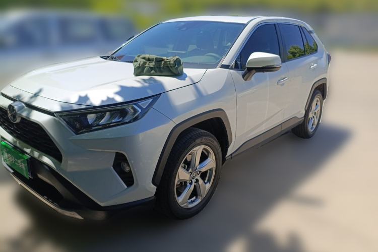 Used Toyota RAV4 2021 2.0L CVT Two-Wheel Drive Fashion Edition Guazi used car, China used car export, Used car for sale, Used  cars, Cheapest cars for sale