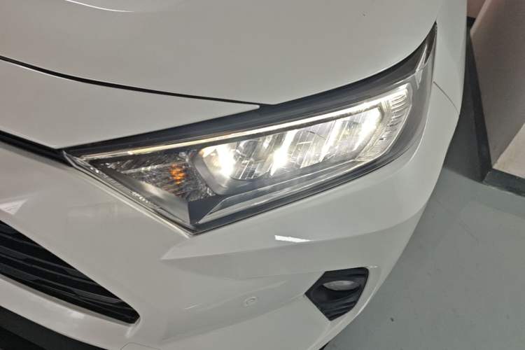 Used Toyota RAV4 2021 2.0L CVT Two-Wheel Drive Fashion PLUS Edition Left Front Headlight