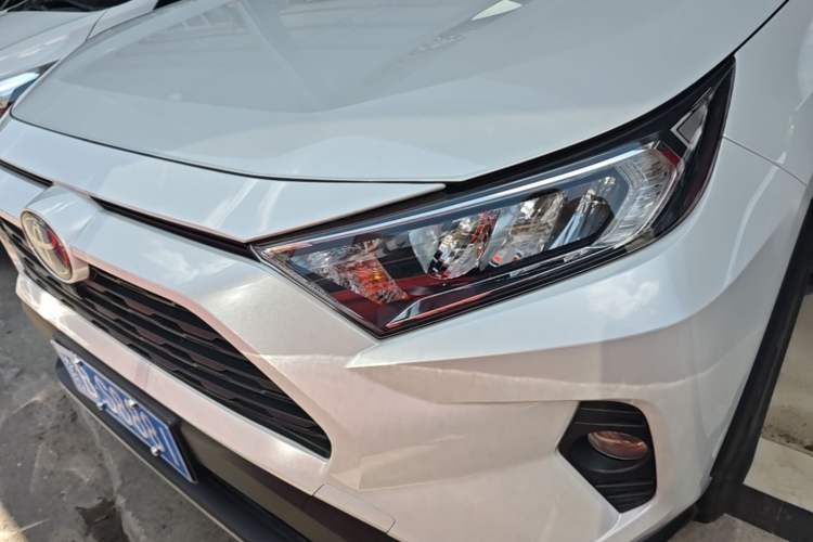 Used Toyota RAV4 2021 Revised Version Dual-Motor Hybrid 2.5L E-CVT 4x4 Elite PLUS Edition Left Front Headlight