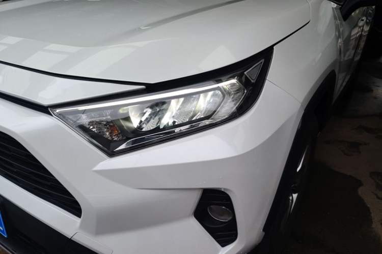 Used Toyota RAV4 2021 2.0L CVT 4x4 Trend Edition Left Front Headlight