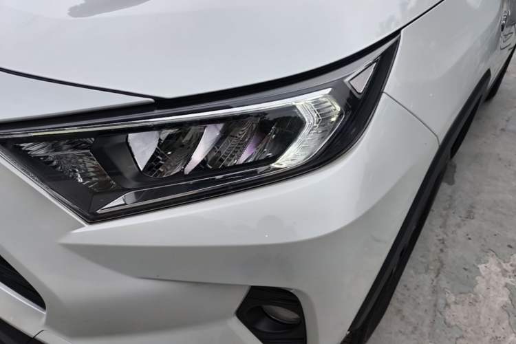 Used Toyota RAV4 2021 Revised Version Dual-Motor Hybrid 2.5L E-CVT 4x4 Elite PLUS Edition Left Front Headlight