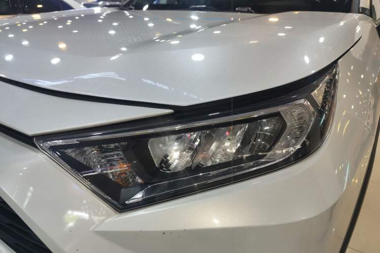 Used Toyota RAV4 2021 2.0L CVT Two-Wheel Drive Urban Edition Left Front Headlight