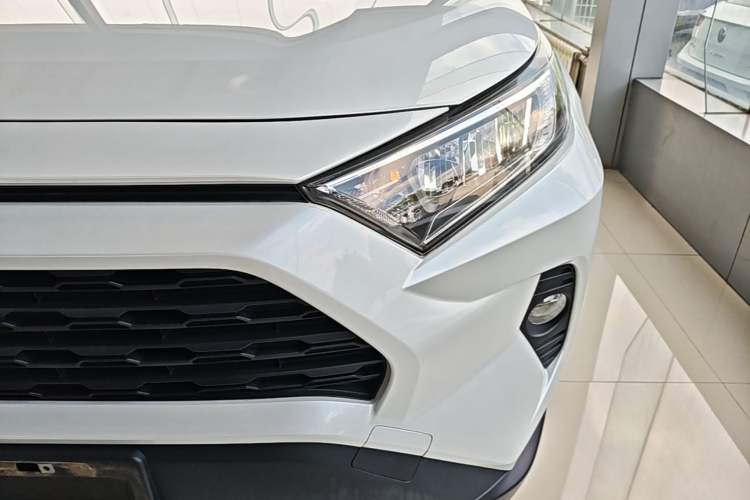 Used Toyota RAV4 2021 2.0L CVT Two-Wheel Drive Urban Edition Left Front Headlight