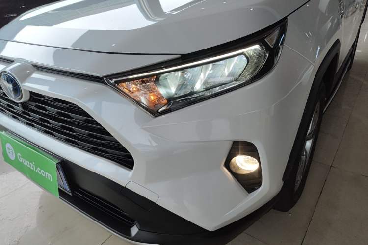 Used Toyota RAV4 2021 Dual-Engine 2.5L E-CVT Two-Wheel Drive Elite Edition Left Front Headlight
